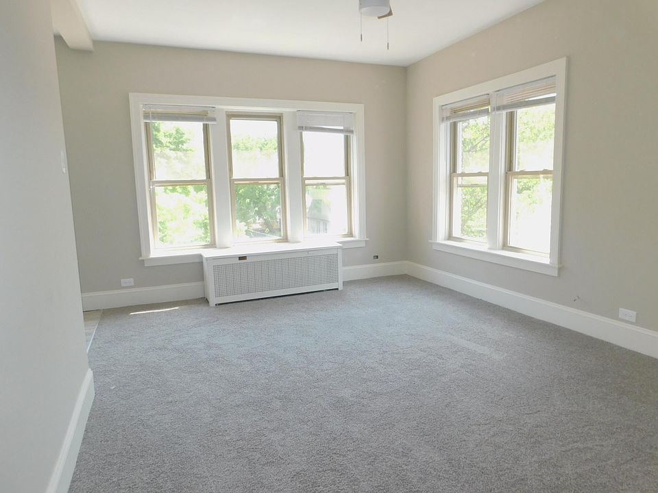 1st image of 727 Washington St #402