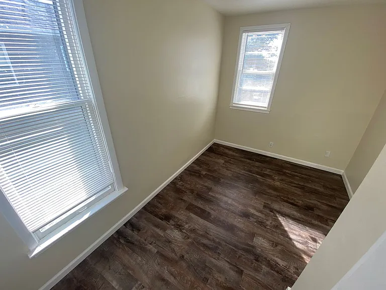 4149 Grant St — Photo 6