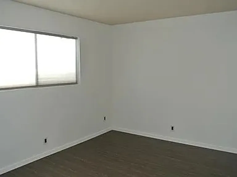 1608 Sycamore Dr #2 — Photo 10