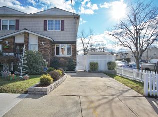 1100 Rensselaer Ave, Staten Island, NY 10309