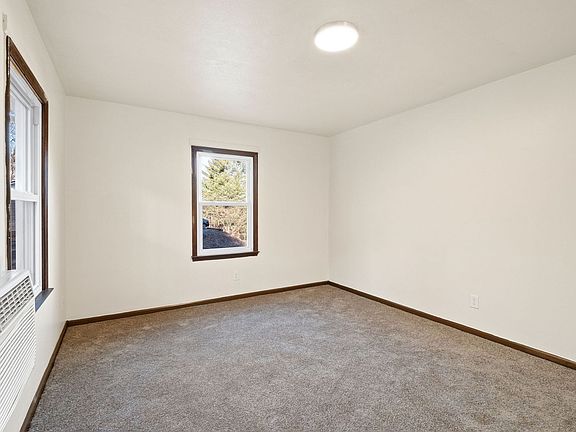 4th image of 141 Printers Ln #A