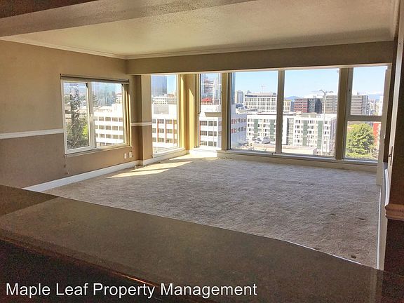 2nd image of 400 Melrose Ave E APT 104