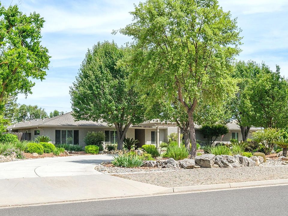1st image of 10231 Rolling Hills Dr