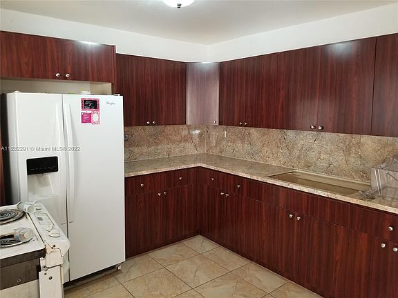 4th image of 17131 NW 10th Ct #A