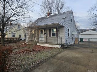 22161 Tuscany Ave, Eastpointe, MI 48021