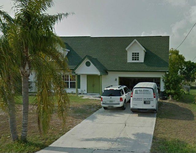 1st image of 2041 NE 27th Ter