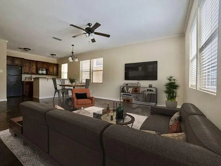 College Ave Apartments — Photo 32