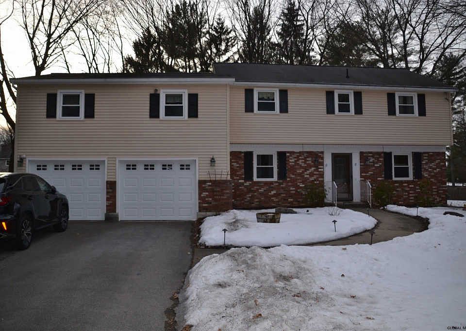 1st image of 8 Southwood Dr