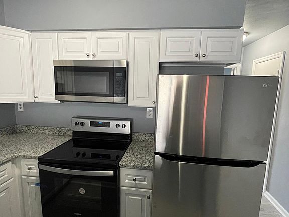4th image of 3230 Flanders Ave APT 9