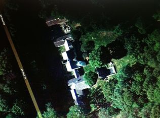 313 Mill River Rd, Upper Brookville, NY 11771