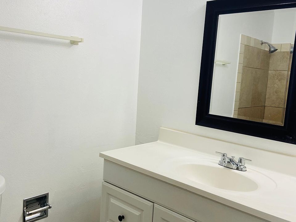 2nd image of 14188 E 22nd Pl