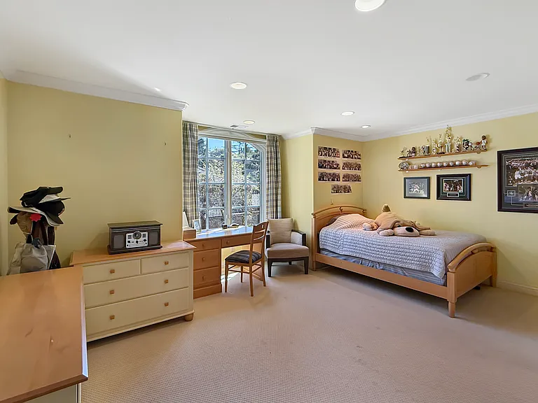 1526 Hillview Dr — Photo 28