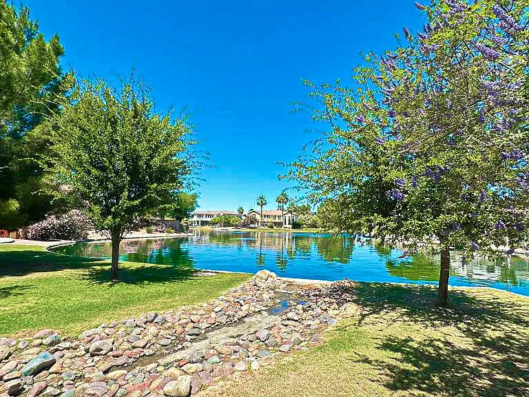 512 E Rainbow Dr — Photo 37