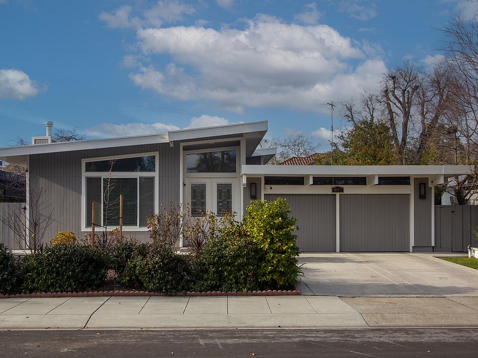 1st image of 827 Richardson Ct