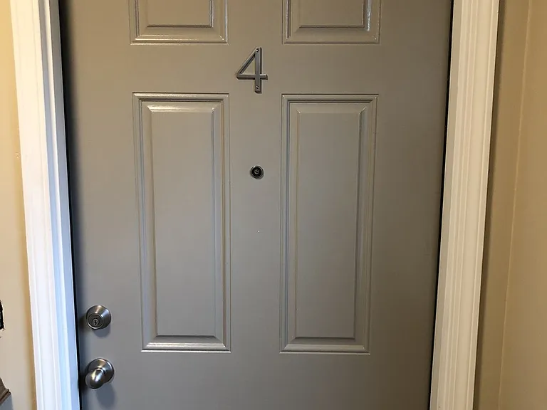 6083 Heis Ter — Photo 1