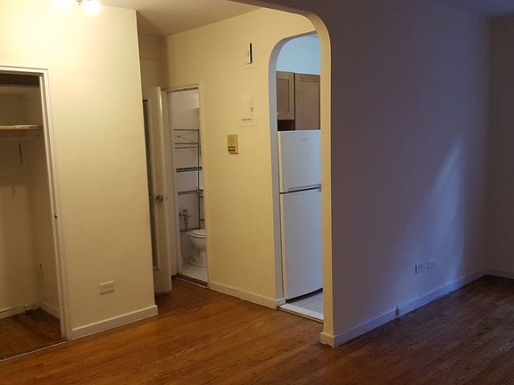 3rd image of 12325 82nd Ave APT 5P