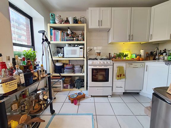 5th image of 850 8th Ave APT 5A