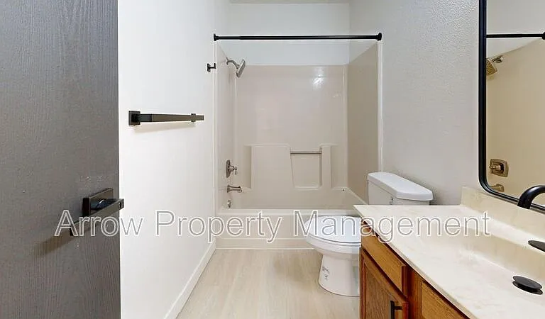 205 E Arbor Ave #201G — Photo 8