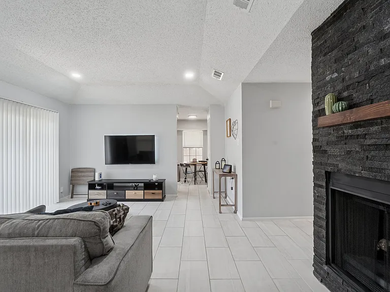 9780 Windy Ridge Rd — Photo 19