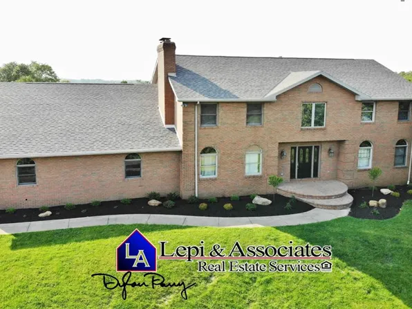 5165 Manchester Dr, Zanesville, OH 43701