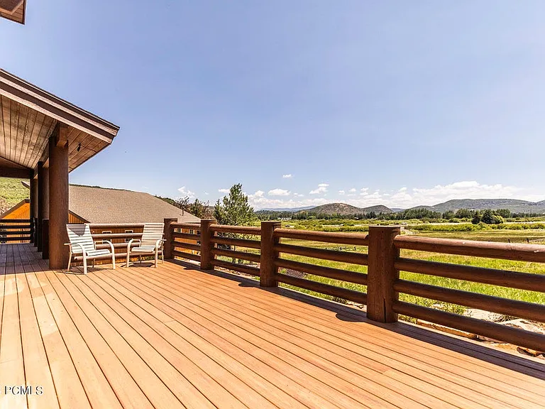 2600 Meadows Dr — Photo 17