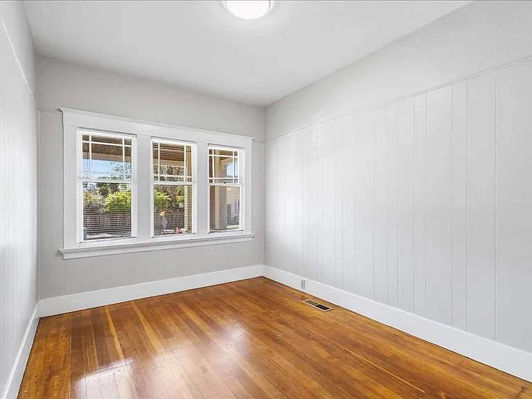 1417 Lincoln Ave — Photo 9