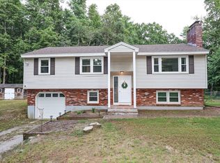1 Kimberly Rd, Kingston, NH 03848