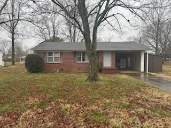 307 Belair Dr, Greenfield, TN 38230
