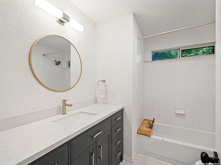 614 Cypress Trl — Photo 16