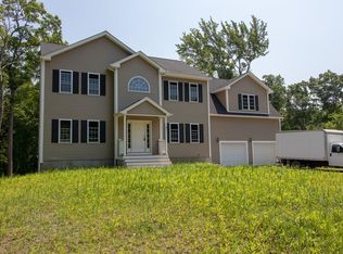 187 Hilton Ln, Swansea, MA 02777