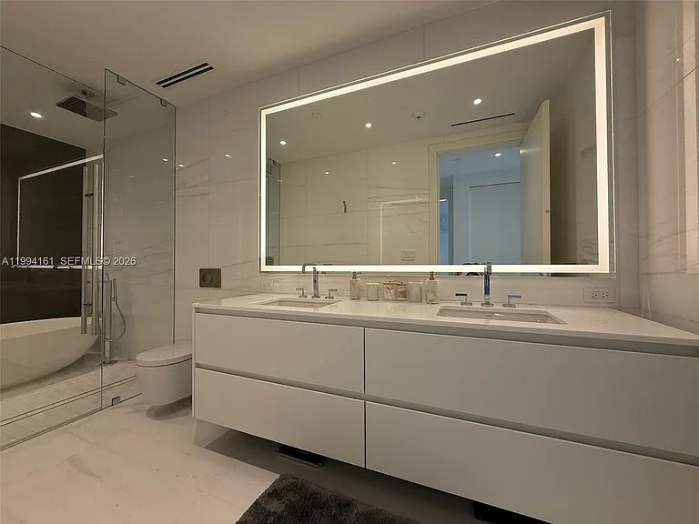 300 Biscayne Boulevard Way #2706 — Photo 11