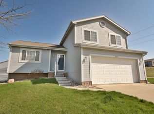 18952 Z St, Omaha, NE 68135