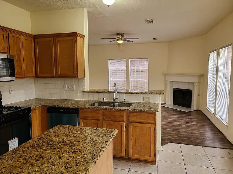 21718 Bay Palms Dr — Photo 10