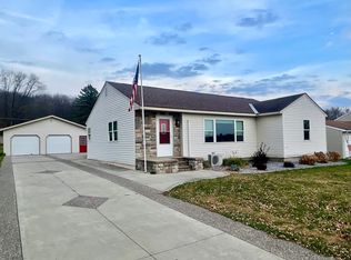 321 N Park Dr, Morton, MN 56270