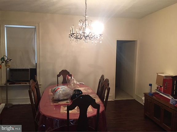3rd image of 4619 Oakland St