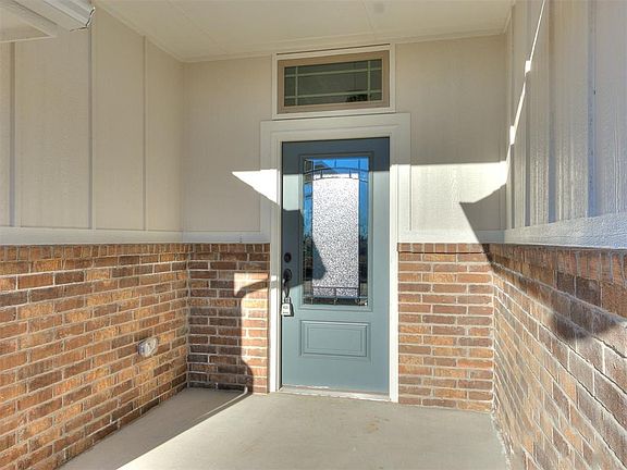 4th image of 14121 Upper Village Dr