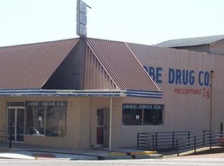 100 S Main St, Gladewater, TX 75647