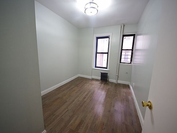 5th image of 45 Parade Pl APT 3C
