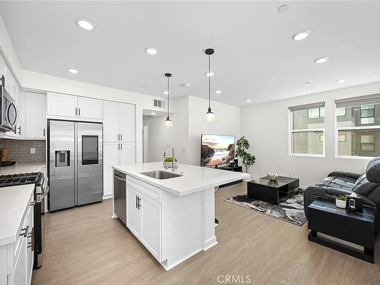 11026 Momentum Dr — Photo 5