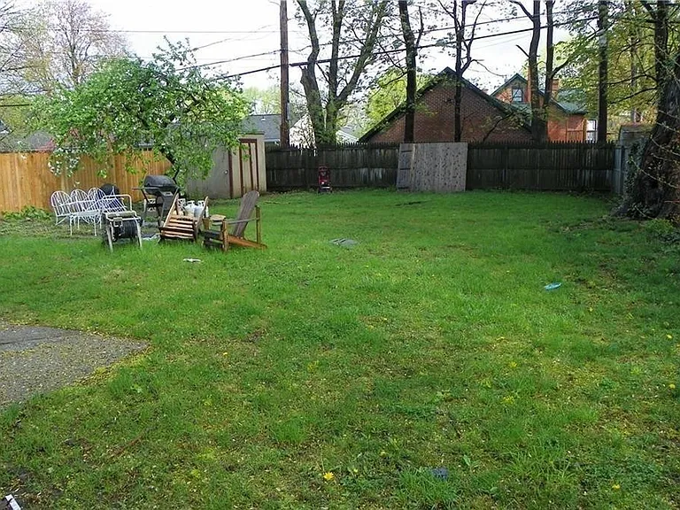 82 Adams St #2 — Photo 8