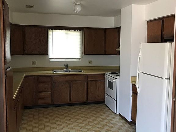 3rd image of 5650 46th Ave