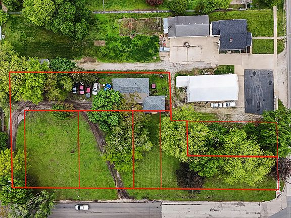 5th image of 2404 W John St