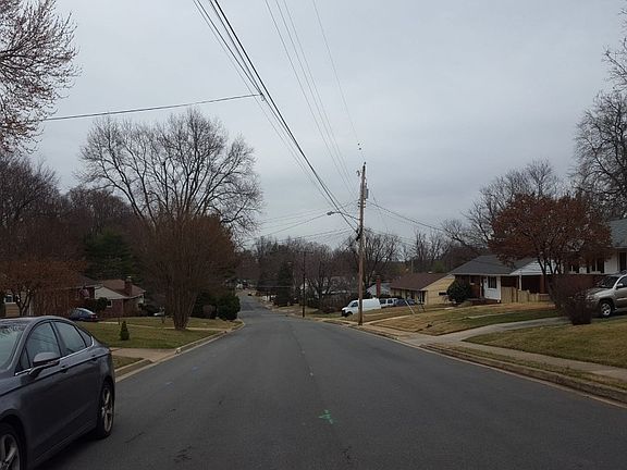 5th image of 10909 Woodhaven Dr