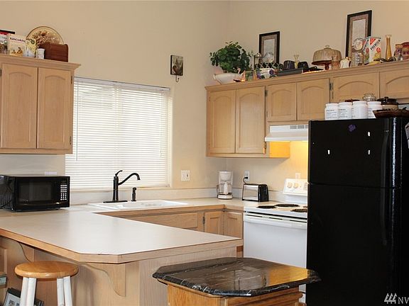 3rd image of 6001 102nd St NE