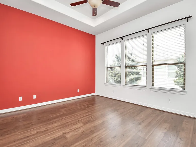 3900 Center St — Photo 18