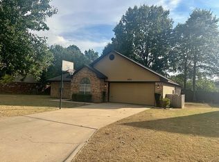 1011 Fairview Ln, Greenwood, AR 72936