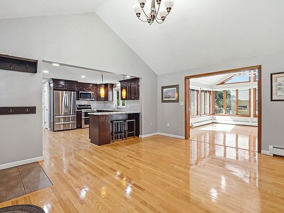 4th image of 1105 Stony Hill Rd