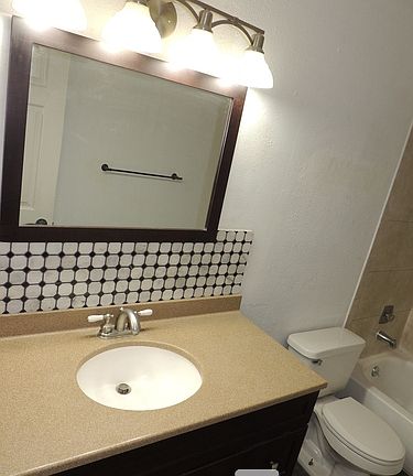 2nd image of 1723 S Washington Ave APT A