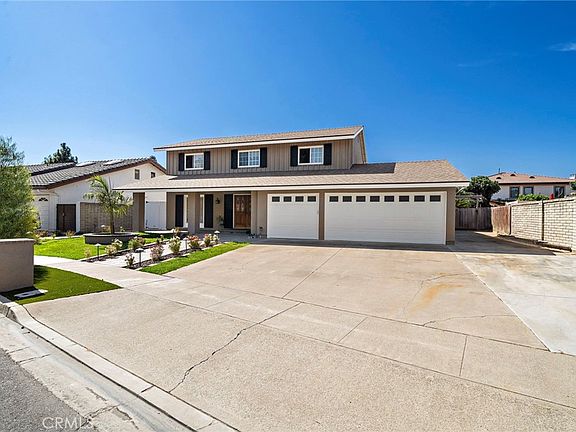 2nd image of 9972 Aster Cir