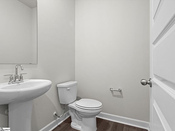 5th image of 102 Milo Rd